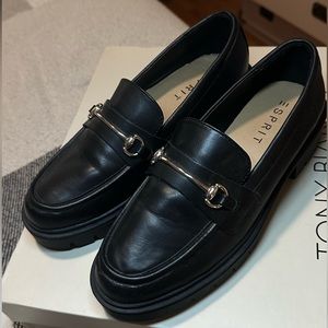 ESPRIT women’s black loafers